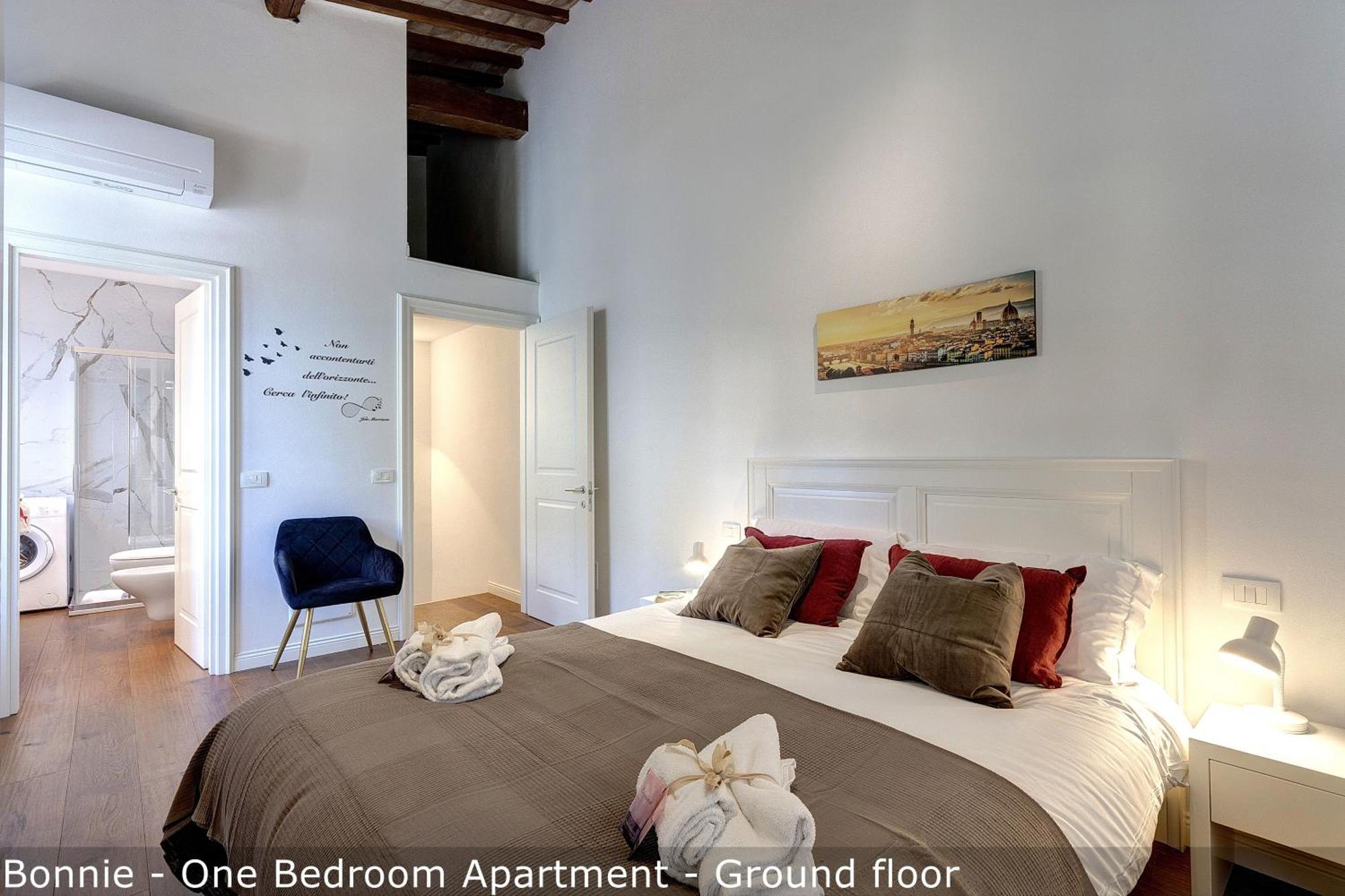 Bonnie - Clyde - Marvin Apartments By Mamo Florenz Exterior foto