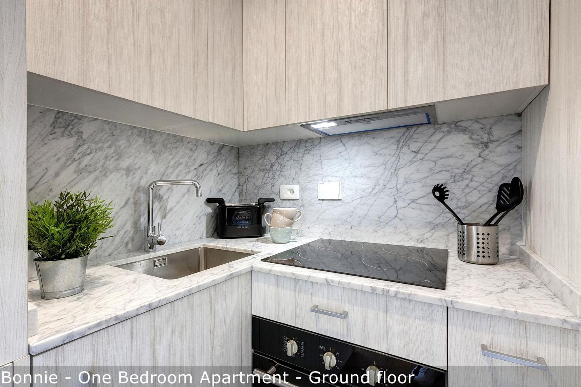 Bonnie - Clyde - Marvin Apartments By Mamo Florenz Exterior foto